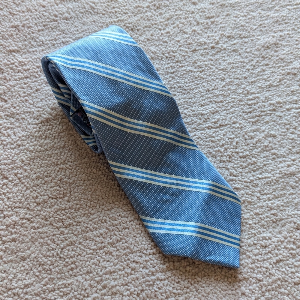 Ted Baker London 100% silk blue and white striped tie, size OS